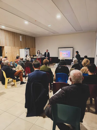 Réunion de proximité à la Terrasse