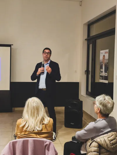 Réunion de proximité à la Terrasse